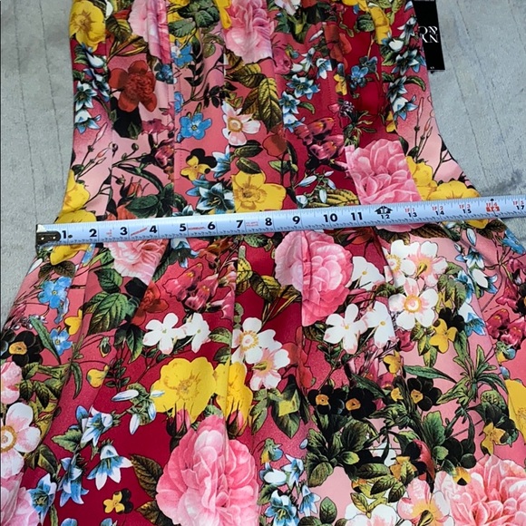 NWT NY&CO Strapless Floral Dress w/ POCKETS! - Picture 9 of 11